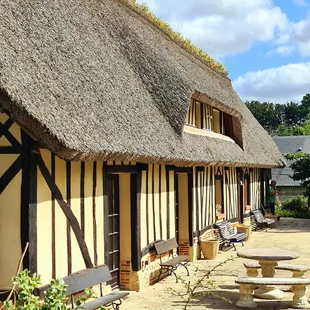 Chaumière à L'étang Des Anémones